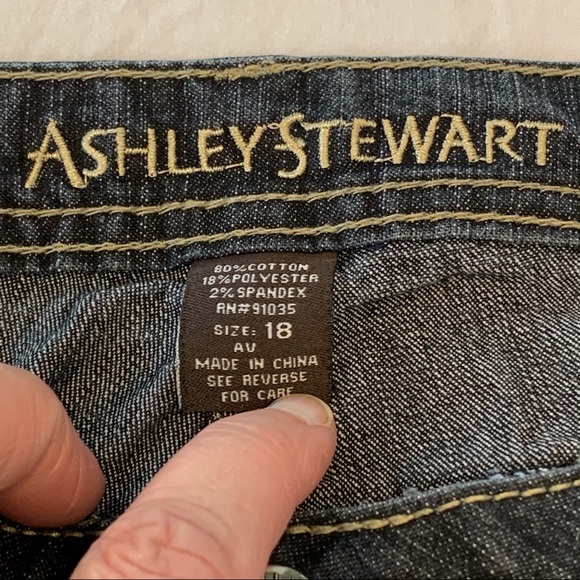 Ashley Stewart woman’s jeans, EUC, plus 18 - Picture 6 of 7